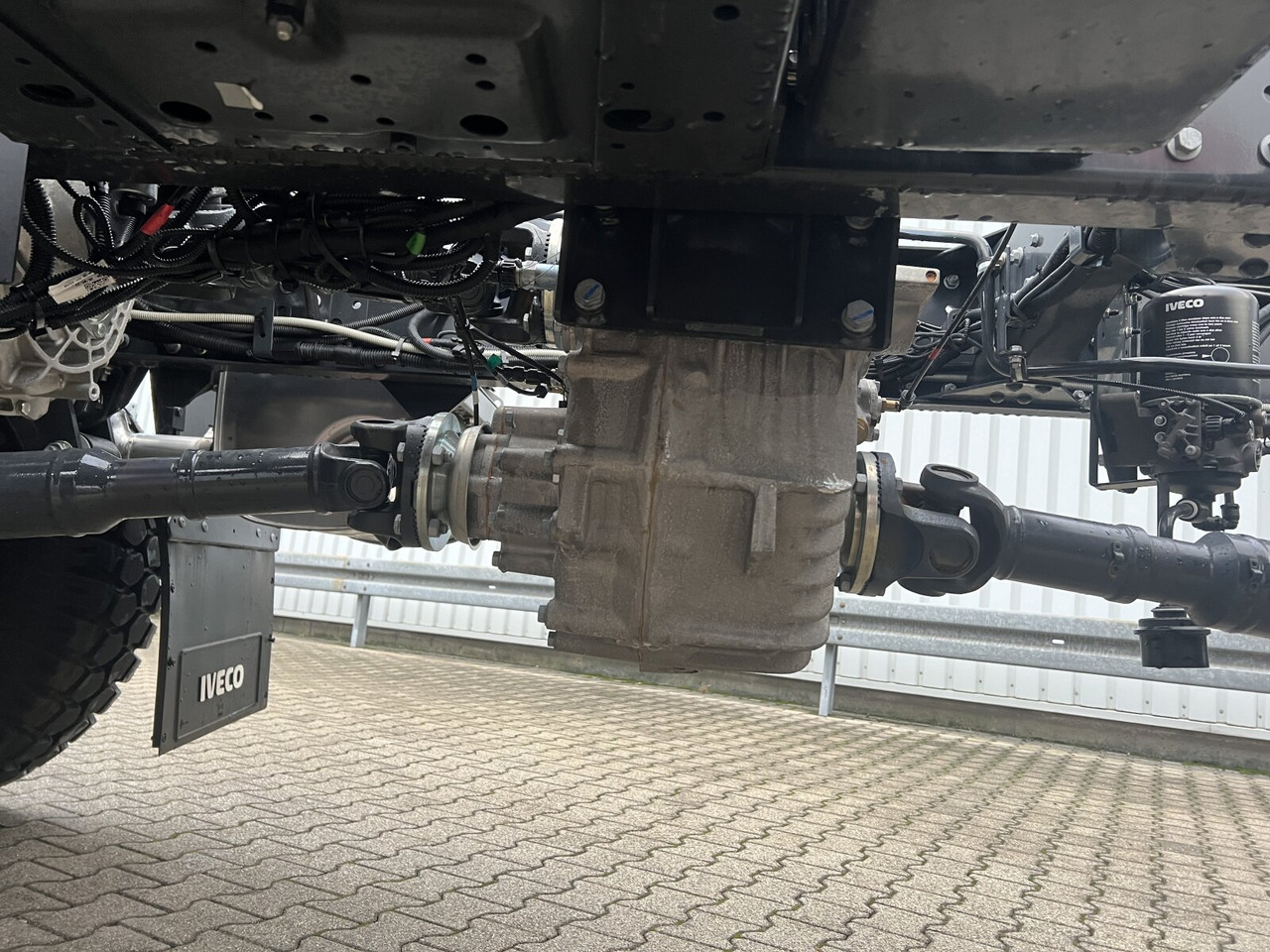 Iveco EuroCargo ML150E24 WS 4x4 EuroCargo ML150E24 WS 4x4, Euro3, mehrfach Vorhanden! - 驾驶室底盘卡车:图2 Iveco EuroCargo ML150E24 WS 4x4 EuroCargo ML150E24 WS 4x4, Euro3, mehrfach Vorhanden! - 驾驶室底盘卡车:图2