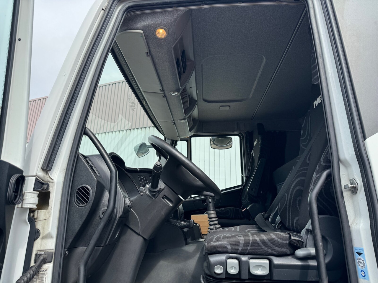 Iveco Stralis AT 190 S31FP-CM 4x2 Stralis AT 190 S31FP-CM 4x2, LBW BÄR, Ex- - 卡车:图3 Iveco Stralis AT 190 S31FP-CM 4x2 Stralis AT 190 S31FP-CM 4x2, LBW BÄR, Ex- - 卡车:图3