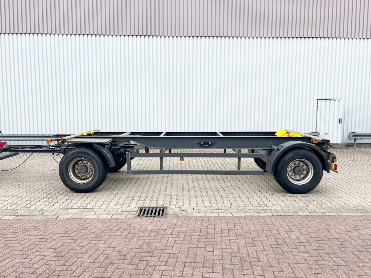 Kögel AWE 18 AWE 18, Ex-Fahrschule - 底盘拖车:图5 Kögel AWE 18 AWE 18, Ex-Fahrschule - 底盘拖车:图5