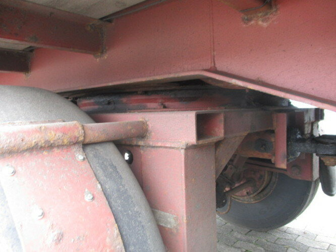 Kögel SAnh SF 24 SF 24 Kofferauflieger, gelenkte Achse, Rolltor, 77 cbm - 封闭厢式半拖车:图3 Kögel SAnh SF 24 SF 24 Kofferauflieger, gelenkte Achse, Rolltor, 77 cbm - 封闭厢式半拖车:图3