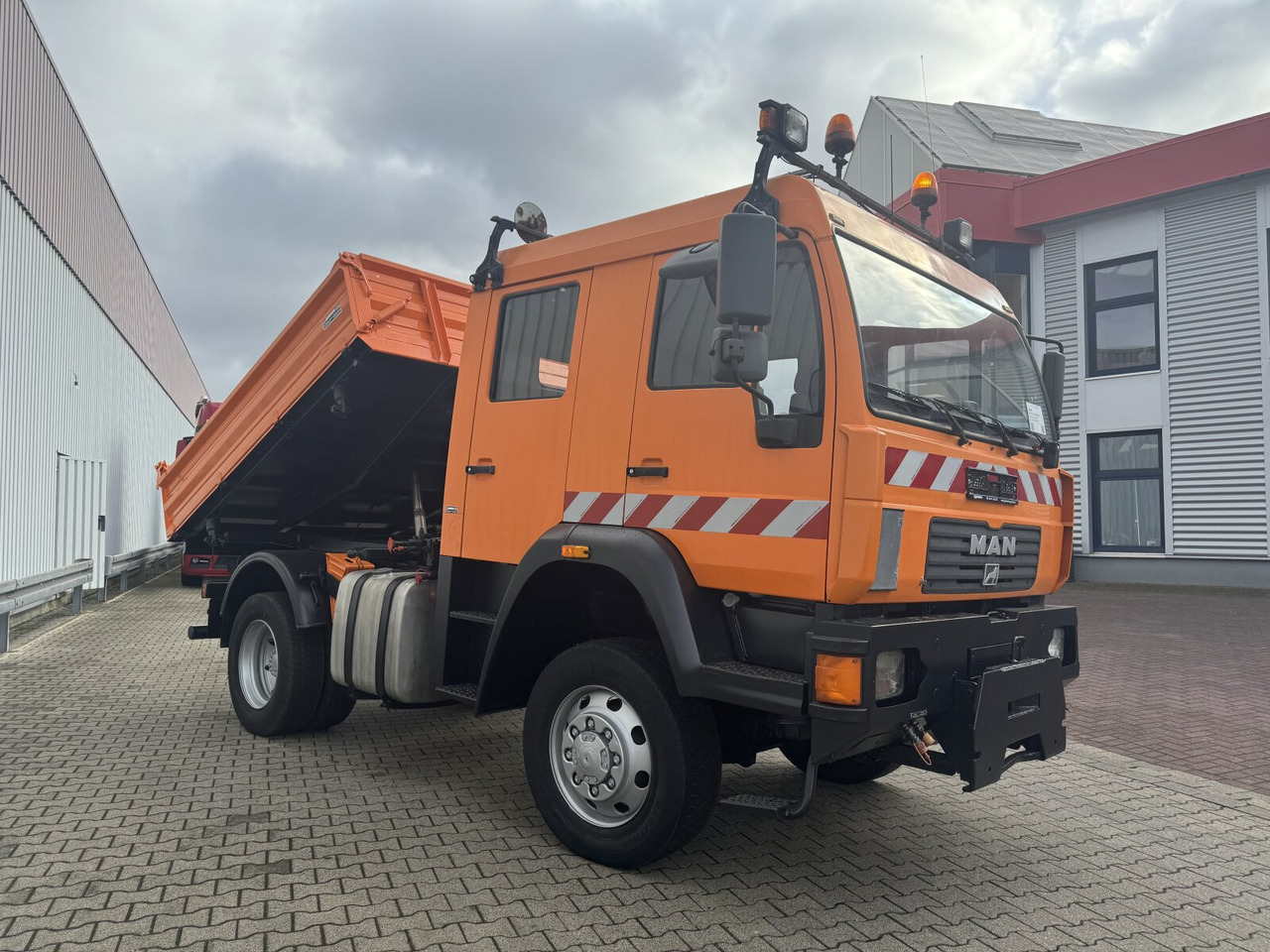 翻斗车 MAN 14.225 LAK 4x4 BB Doka 14.225 LAK 4x4 BB Doka, Winterdienstausstattung:图9 翻斗车 MAN 14.225 LAK 4x4 BB Doka 14.225 LAK 4x4 BB Doka, Winterdienstausstattung:图9