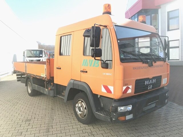 栏板式/ 平板卡车 MAN LE 8.185 LC Doka 4x2 BB LE 8.185 LC Doka 4x2 BB, 2x AHK:图9 栏板式/ 平板卡车 MAN LE 8.185 LC Doka 4x2 BB LE 8.185 LC Doka 4x2 BB, 2x AHK:图9