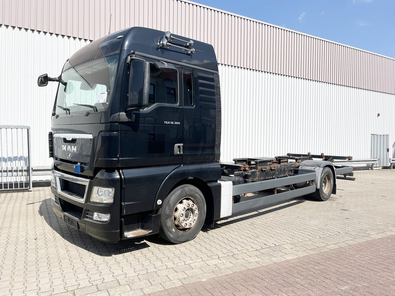 MAN TGA 18.360 4x2 LL TGA 18.360 4x2 LL, Fahrschulausstattung - 卡车:图1 MAN TGA 18.360 4x2 LL TGA 18.360 4x2 LL, Fahrschulausstattung - 卡车:图1