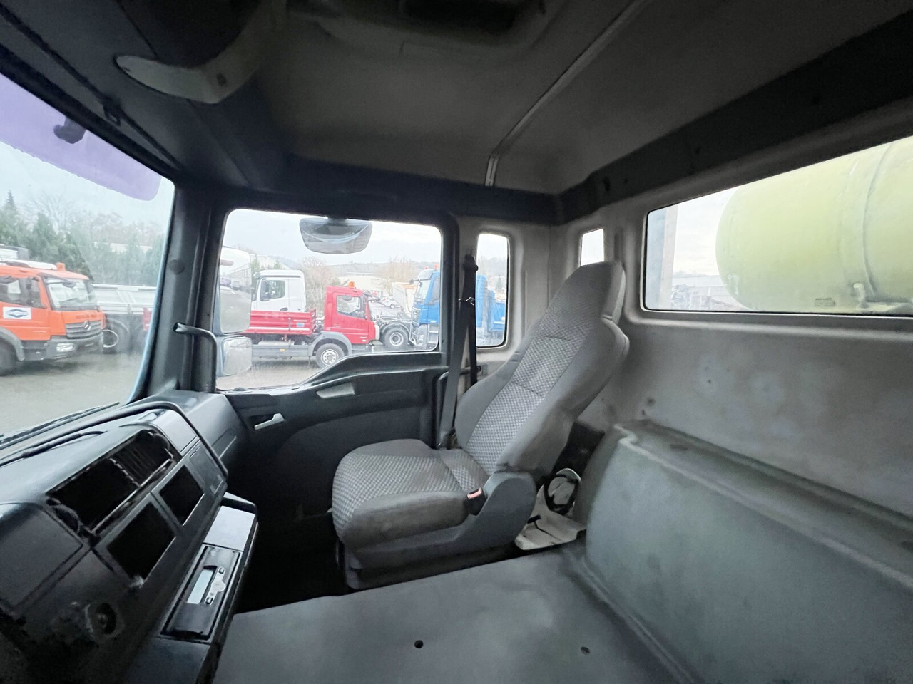 MAN TGA 35.410 8x4 BB TGA 35.410 8x4 BB, Betonmischer Karrena 10m³ - 混凝土搅拌车:图5 MAN TGA 35.410 8x4 BB TGA 35.410 8x4 BB, Betonmischer Karrena 10m³ - 混凝土搅拌车:图5