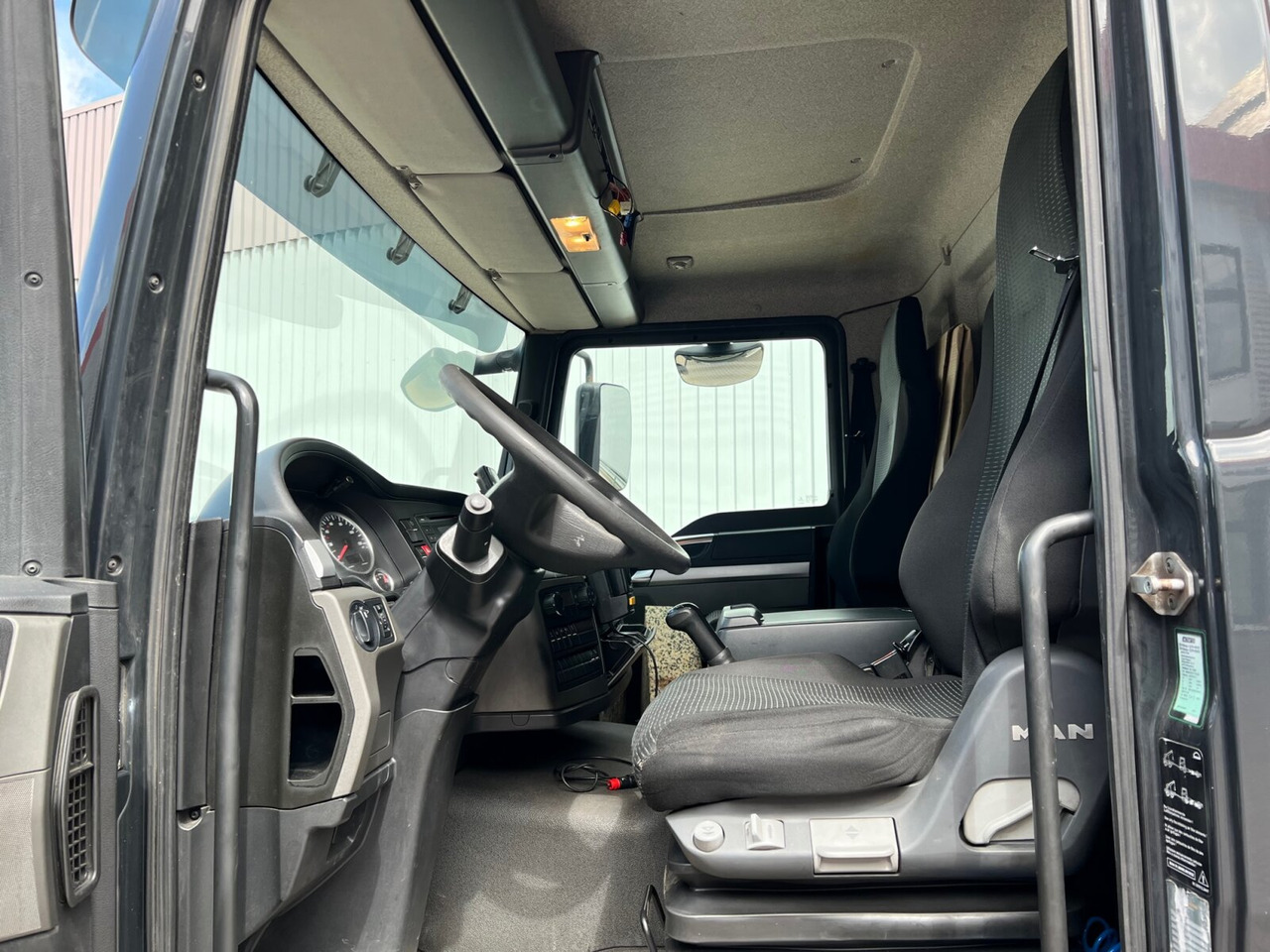 MAN TGL 12.220 4X2 BL TGL 12.220 4X2 BL mit MBB LBW 1500K - 厢式卡车:图3 MAN TGL 12.220 4X2 BL TGL 12.220 4X2 BL mit MBB LBW 1500K - 厢式卡车:图3