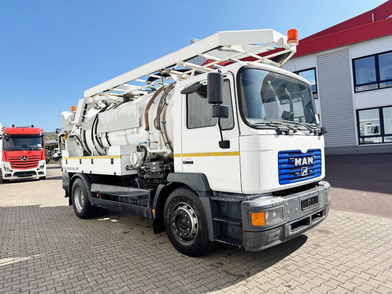 卡车 MAN TGM 18.284 4x2 BL TGM 18.284 4x2 BL, Assmann Saug- und Spülwagen 9m³:图9 卡车 MAN TGM 18.284 4x2 BL TGM 18.284 4x2 BL, Assmann Saug- und Spülwagen 9m³:图9