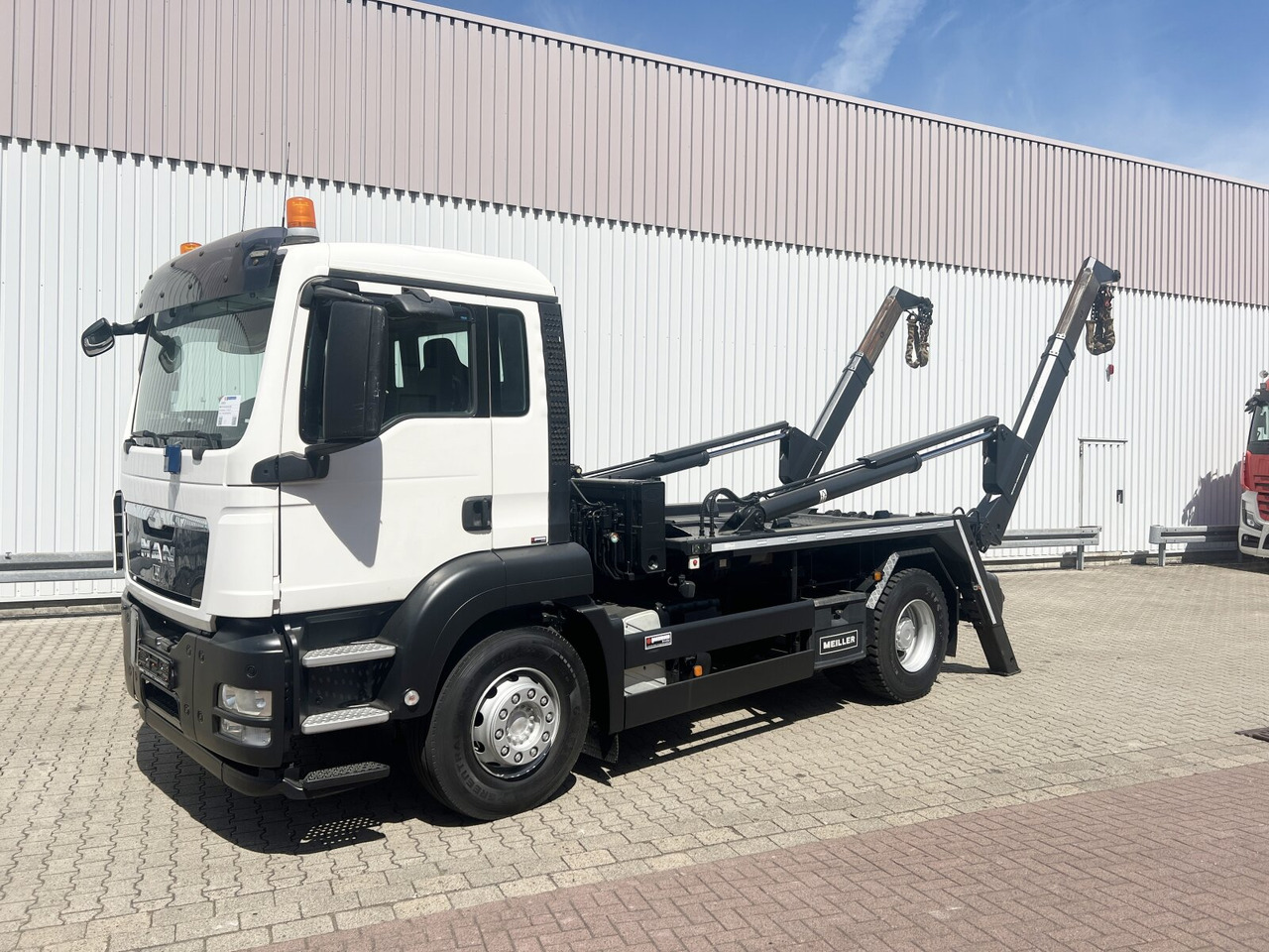 MAN TGS 18.320 4x2 BB TGS 18.320 4x2 BB, Tele-Absetzer - 箕斗装载车:图1 MAN TGS 18.320 4x2 BB TGS 18.320 4x2 BB, Tele-Absetzer - 箕斗装载车:图1