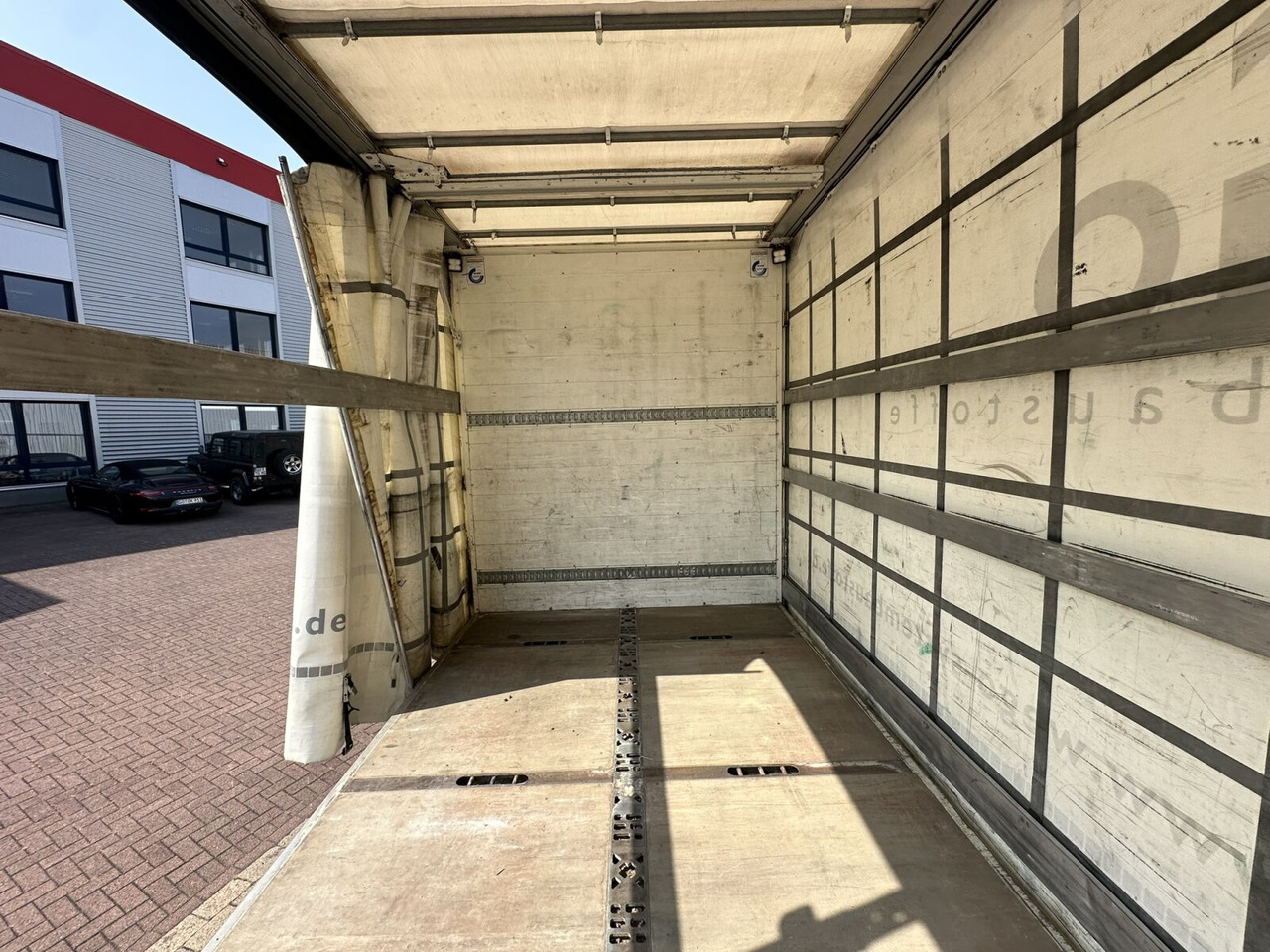 MAN TGS 26.400 6x2-4 LL TGS 26.400 6x2-4 LL, Lenk-/Lift, Edscha, Heckkran Palfinger PK23002-C + Jib PJ060A, Funk - 侧帘卡车, 起重车:图5 MAN TGS 26.400 6x2-4 LL TGS 26.400 6x2-4 LL, Lenk-/Lift, Edscha, Heckkran Palfinger PK23002-C + Jib PJ060A, Funk - 侧帘卡车, 起重车:图5