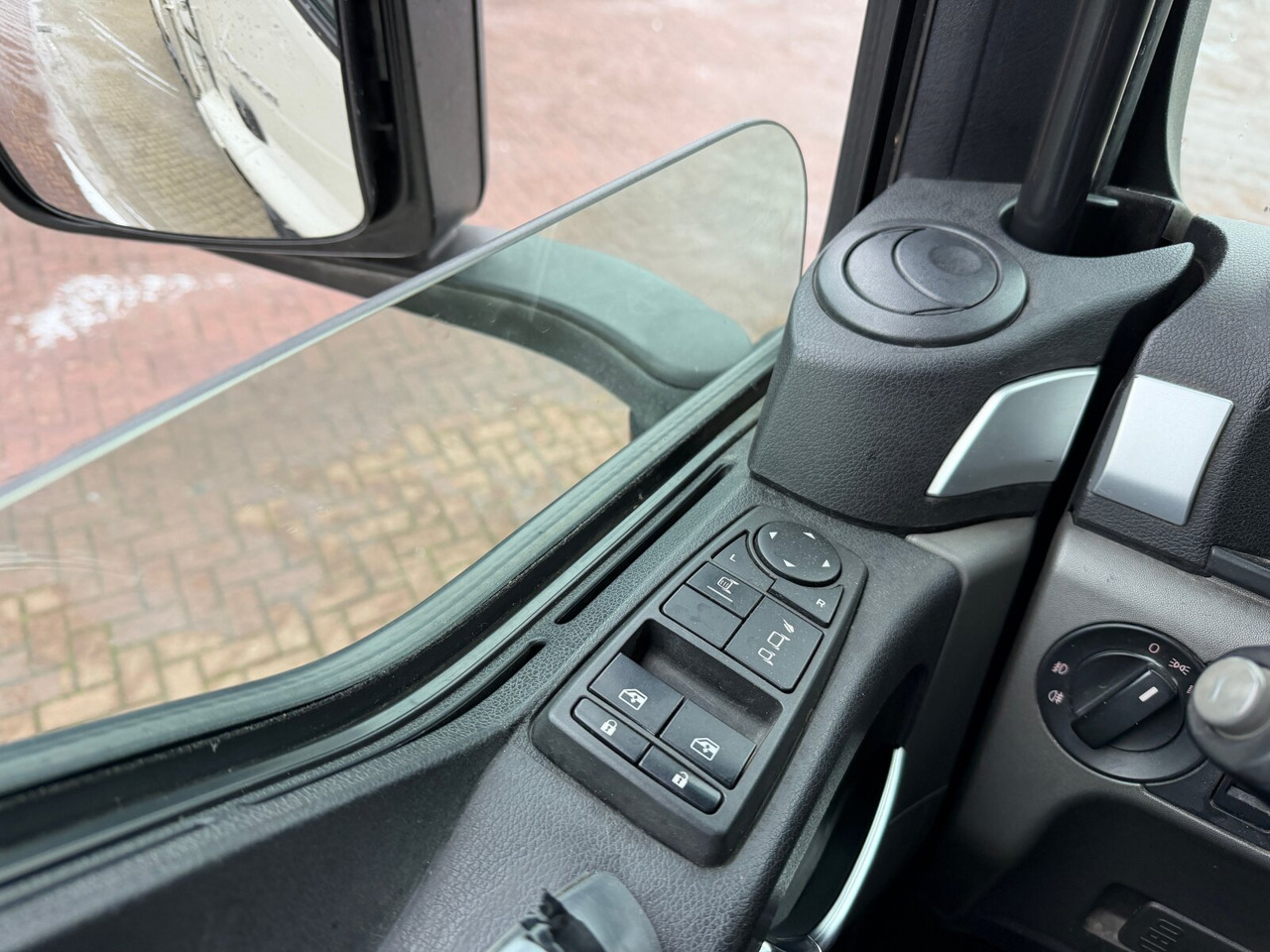 MAN TGS 26.440 6x2-4 BL TGS 26.440 6x2-4 BL, Lenk-/Liftachse, ADR, Esterer Tank ca. 20.340l, 3 Kammern 租赁 MAN TGS 26.440 6x2-4 BL TGS 26.440 6x2-4 BL, Lenk-/Liftachse, ADR, Esterer Tank ca. 20.340l, 3 Kammern：图6