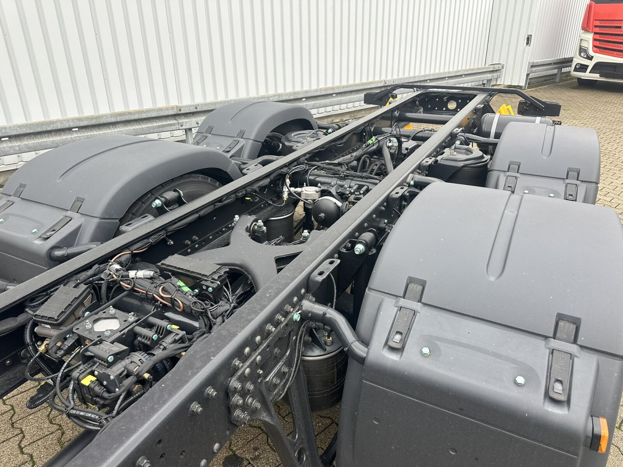 MAN TGS 26.440 6x2-4 LL CH TGS 26.440 6x2-4 LL CH, Lenk-/Liftachse, Navi, LED - 驾驶室底盘卡车:图4 MAN TGS 26.440 6x2-4 LL CH TGS 26.440 6x2-4 LL CH, Lenk-/Liftachse, Navi, LED - 驾驶室底盘卡车:图4