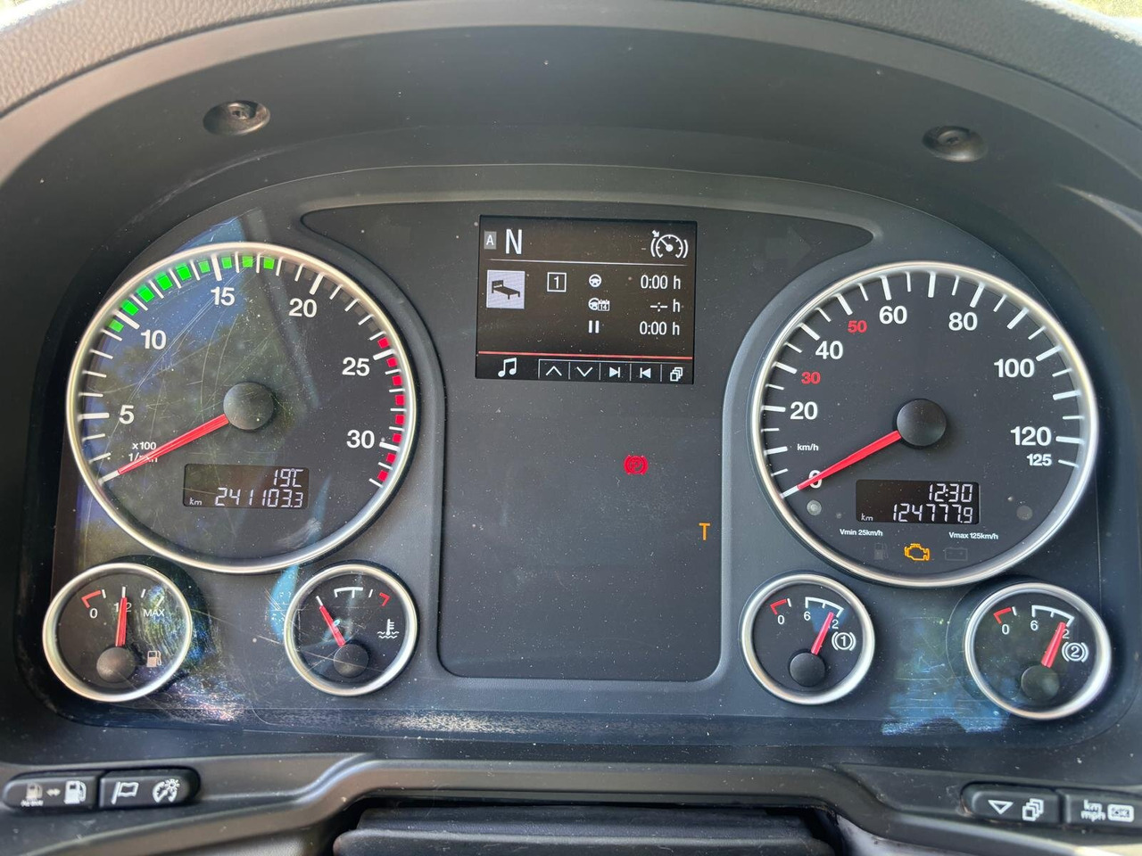 MAN TGS 26.460 6x2-4 BL TGS 26.460 6x2-4 BL, Lenk-/Liftachse, Navi - 吊钩升降车:图3 MAN TGS 26.460 6x2-4 BL TGS 26.460 6x2-4 BL, Lenk-/Liftachse, Navi - 吊钩升降车:图3
