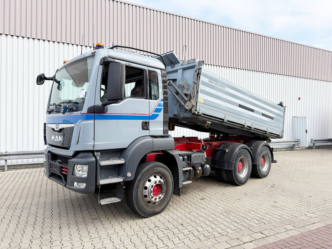 MAN TGS 26.460 6x4 BL TGS 26.460 6x4 BL, Alu-Bordwände - 翻斗车:图1 MAN TGS 26.460 6x4 BL TGS 26.460 6x4 BL, Alu-Bordwände - 翻斗车:图1
