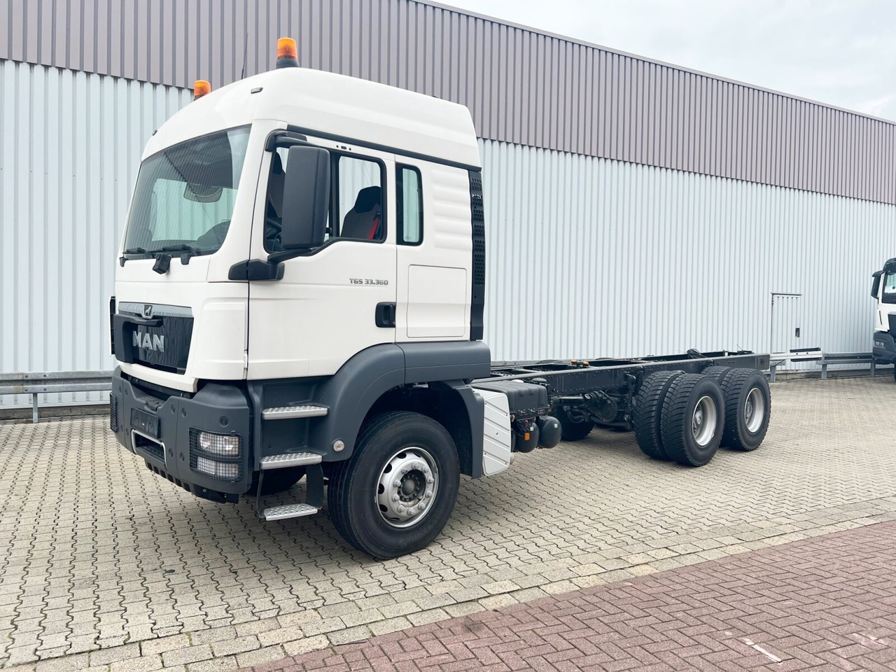 MAN TGS 33.360/440 6x4 BB TGS 33.360/440 6x4 BB, Häckslerkabine, NMV Nebenantrieb - 驾驶室底盘卡车:图1 MAN TGS 33.360/440 6x4 BB TGS 33.360/440 6x4 BB, Häckslerkabine, NMV Nebenantrieb - 驾驶室底盘卡车:图1