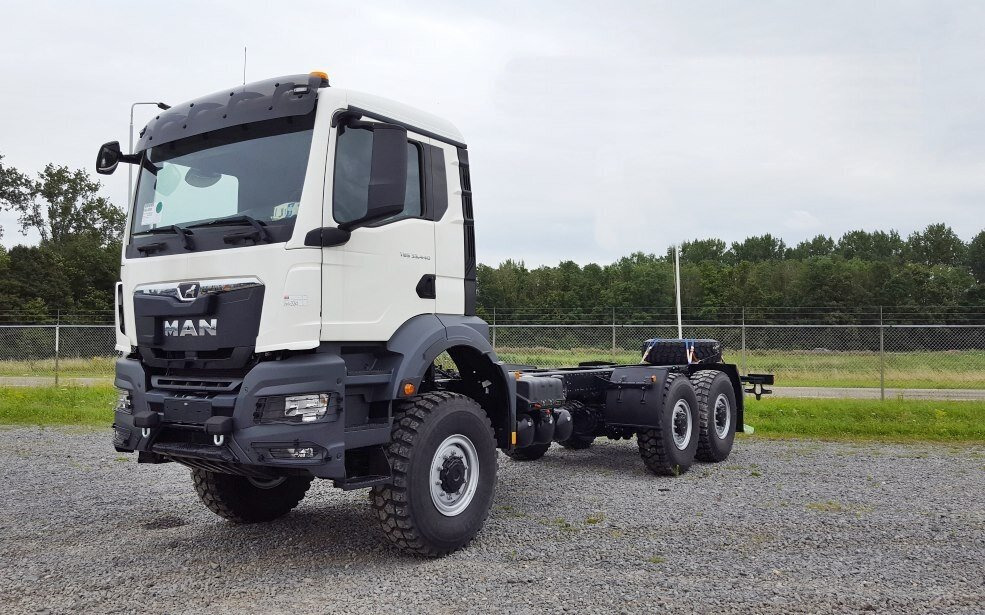 MAN TGS 33.440 6x6 BB CH TGS 33.440 6x6 BB CH, Euro2, Einzelbereifung - 驾驶室底盘卡车:图2 MAN TGS 33.440 6x6 BB CH TGS 33.440 6x6 BB CH, Euro2, Einzelbereifung - 驾驶室底盘卡车:图2