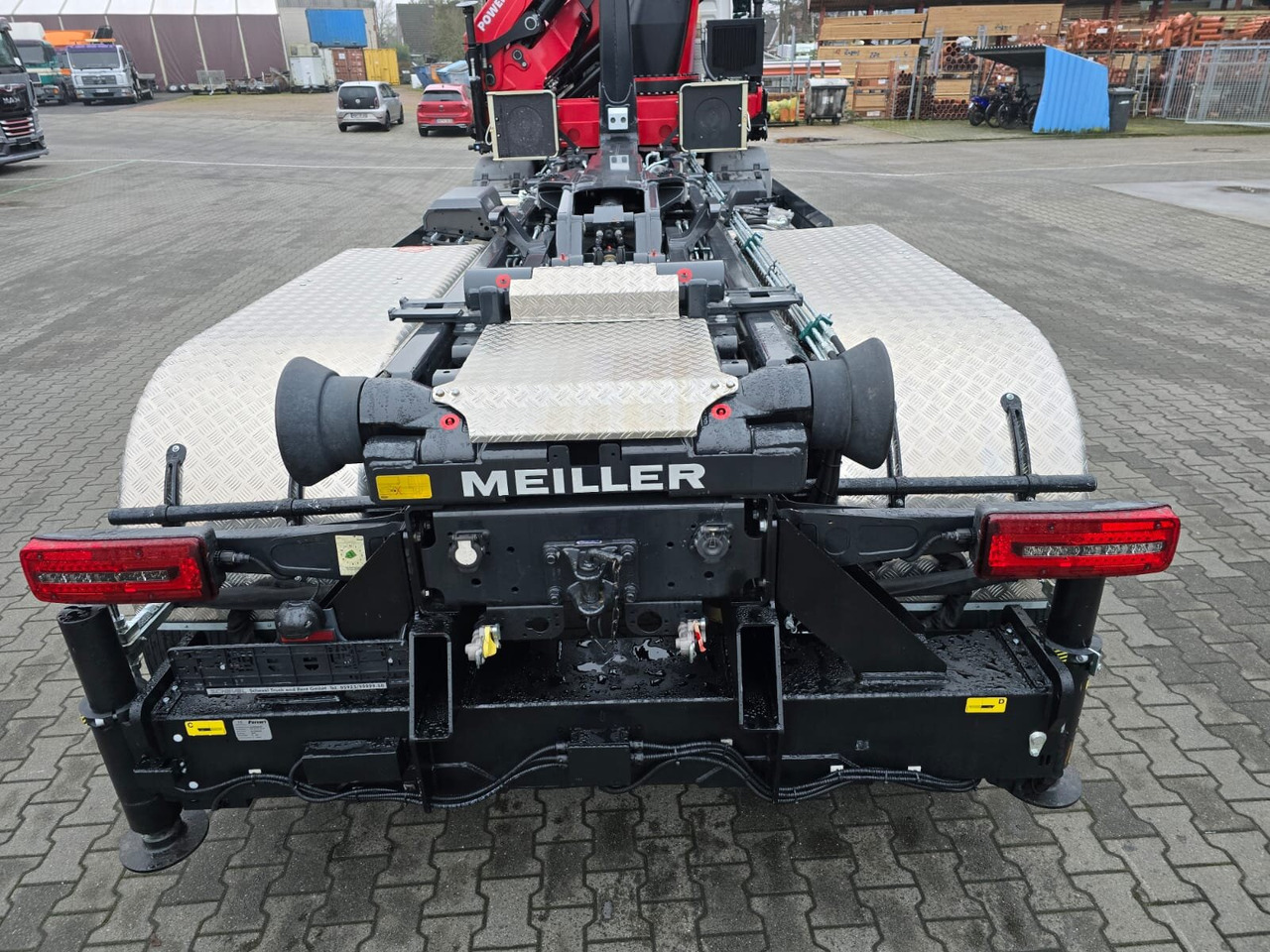 MAN TGS 35.480 8X4 BL TGS 35.480 8X4 BL, Intarder, Kran HMF 3220-K6, 4-fach Abstützung, Funk - 吊钩升降车, 起重车:图3 MAN TGS 35.480 8X4 BL TGS 35.480 8X4 BL, Intarder, Kran HMF 3220-K6, 4-fach Abstützung, Funk - 吊钩升降车, 起重车:图3
