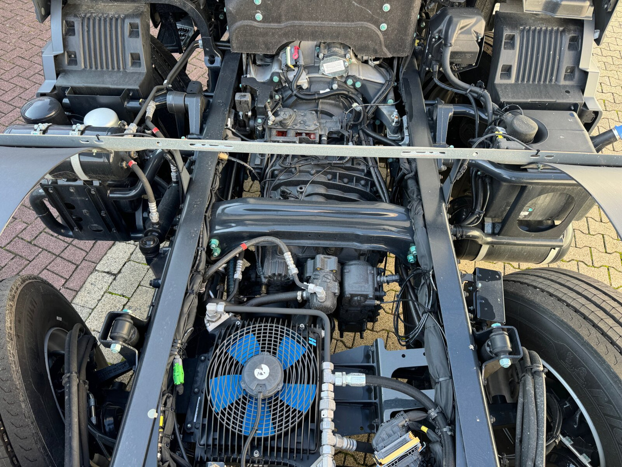 新的 翻斗车 MAN TGS 35.480 8x6H BL CH TGS 35.480 8x6H BL CH, HydroDrive, Navi, Meiller 3-Seiten Kipper:图10 新的 翻斗车 MAN TGS 35.480 8x6H BL CH TGS 35.480 8x6H BL CH, HydroDrive, Navi, Meiller 3-Seiten Kipper:图10