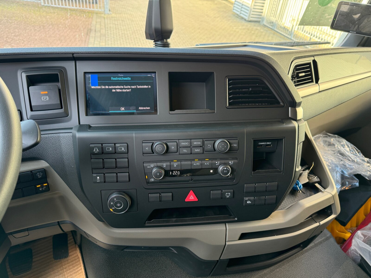 MAN TGS 35.480 8x6H BL CH TGS 35.480 8x6H BL CH, HydroDrive, Navi, Nebenantrieb - 驾驶室底盘卡车:图5 MAN TGS 35.480 8x6H BL CH TGS 35.480 8x6H BL CH, HydroDrive, Navi, Nebenantrieb - 驾驶室底盘卡车:图5