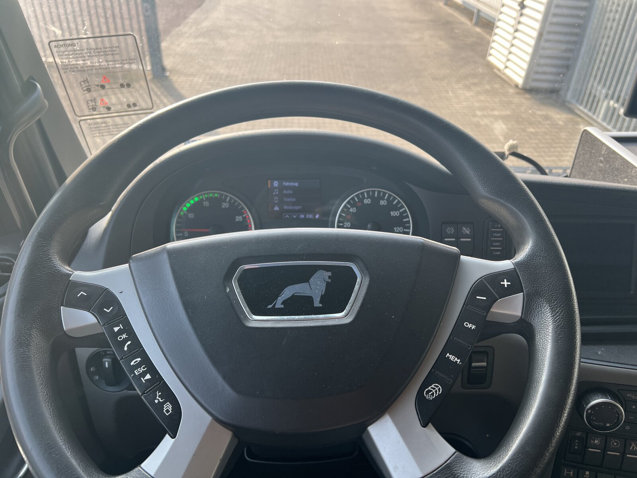 MAN TGX 18.500 4X2 LLS TGX 18.500 4X2 LLS, Retarder, Vollumer - 牵引车:图3 MAN TGX 18.500 4X2 LLS TGX 18.500 4X2 LLS, Retarder, Vollumer - 牵引车:图3