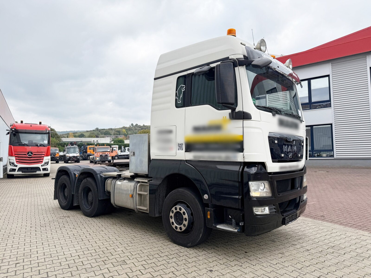 牵引车 MAN TGX 26.480 6x4 BLS TGX 26.480 6x4 BLS, Retarder, XLX, Standklima, Hydraulik, zGG 90t:图9 牵引车 MAN TGX 26.480 6x4 BLS TGX 26.480 6x4 BLS, Retarder, XLX, Standklima, Hydraulik, zGG 90t:图9