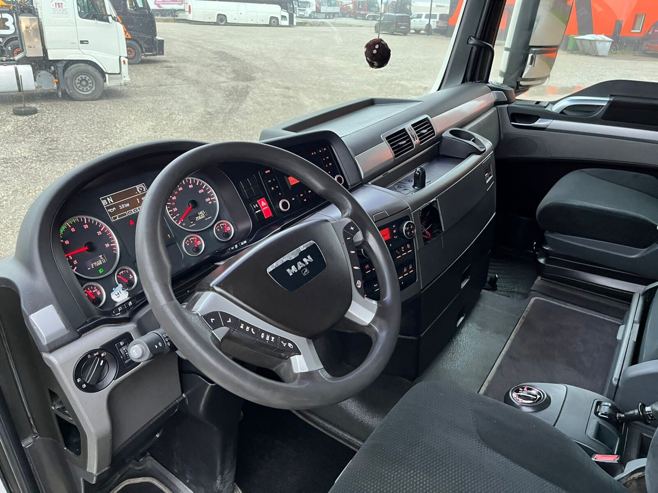 MAN TGX 28.440 6X2-2 BL TGX 28.440 6X2-2 BL, Liftachse, Motorabtrieb - 驾驶室底盘卡车:图2 MAN TGX 28.440 6X2-2 BL TGX 28.440 6X2-2 BL, Liftachse, Motorabtrieb - 驾驶室底盘卡车:图2
