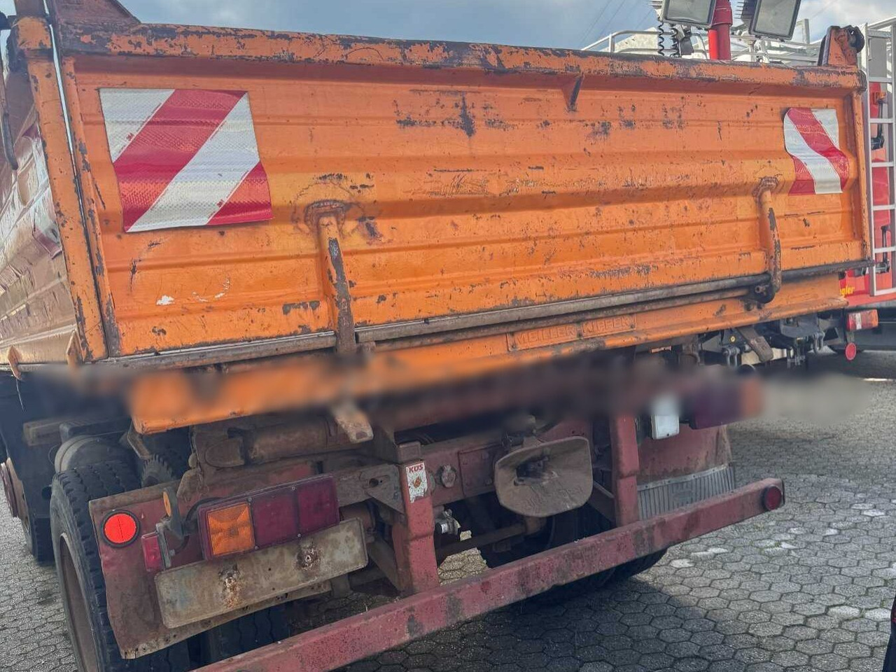 Mercedes-Benz 1314 K 4x2 1314 K 4x2, 6-Zylinder Motor - 翻斗车:图3 Mercedes-Benz 1314 K 4x2 1314 K 4x2, 6-Zylinder Motor - 翻斗车:图3