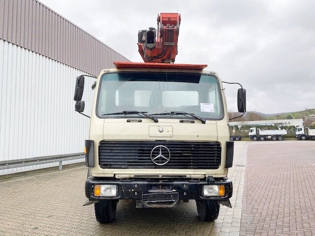 起重车, 栏板式/ 平板卡车 Mercedes-Benz 2635 6x4 2635 6x4, V8, Heckkran Palfinger PK 28000, Funk, 28,5m-280kg:图9 起重车, 栏板式/ 平板卡车 Mercedes-Benz 2635 6x4 2635 6x4, V8, Heckkran Palfinger PK 28000, Funk, 28,5m-280kg:图9