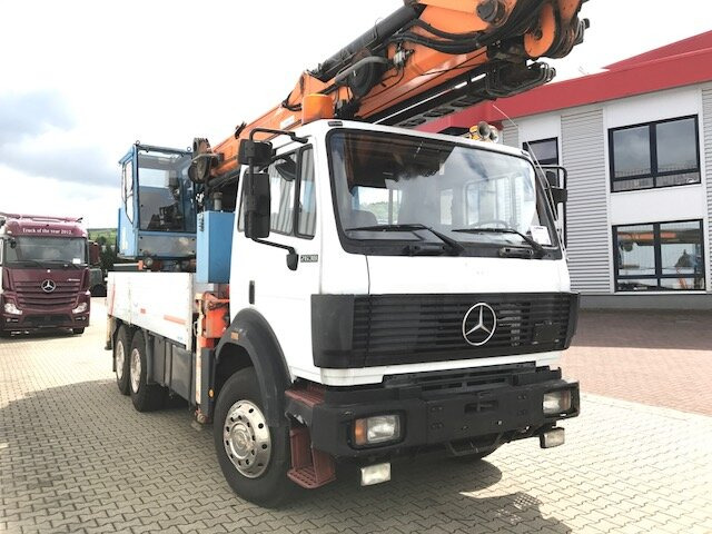 Interior photo 1: 起重车, 栏板式/ 平板卡车 Mercedes-Benz 2638 K 6x4 mit Heckkran Palfinger PK 68000 2638 K 6x4 mit Heckkran Palfinger PK 68000