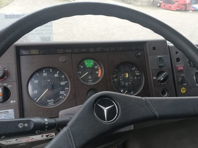 Mercedes-Benz 917 AF 4x4 Doka 917 AF 4x4 Doka - 厢式卡车:图3 Mercedes-Benz 917 AF 4x4 Doka 917 AF 4x4 Doka - 厢式卡车:图3