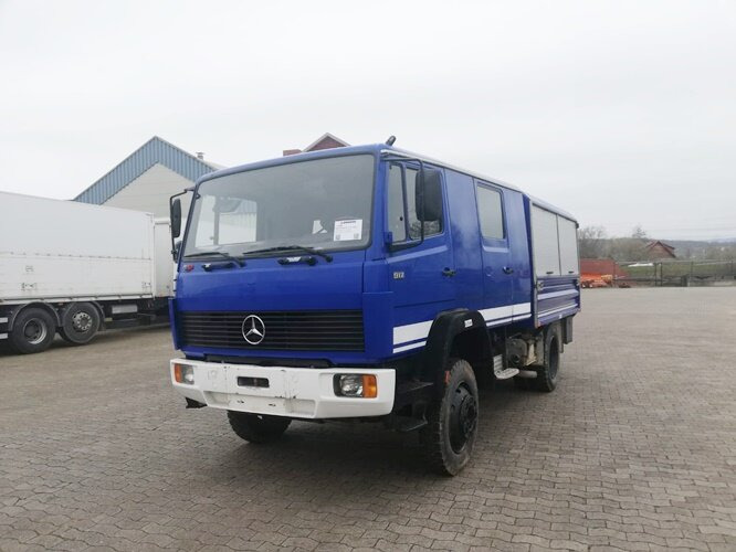 Mercedes-Benz 917 AF 4x4 Doka 917 AF 4x4 Doka - 厢式卡车:图1 Mercedes-Benz 917 AF 4x4 Doka 917 AF 4x4 Doka - 厢式卡车:图1