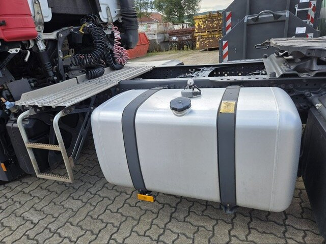 Mercedes-Benz Actros 1846 LS 4x2 Actros 1846 LS 4x2 MultimediaCockpit, StreamSpace, ADR - 牵引车:图2 Mercedes-Benz Actros 1846 LS 4x2 Actros 1846 LS 4x2 MultimediaCockpit, StreamSpace, ADR - 牵引车:图2