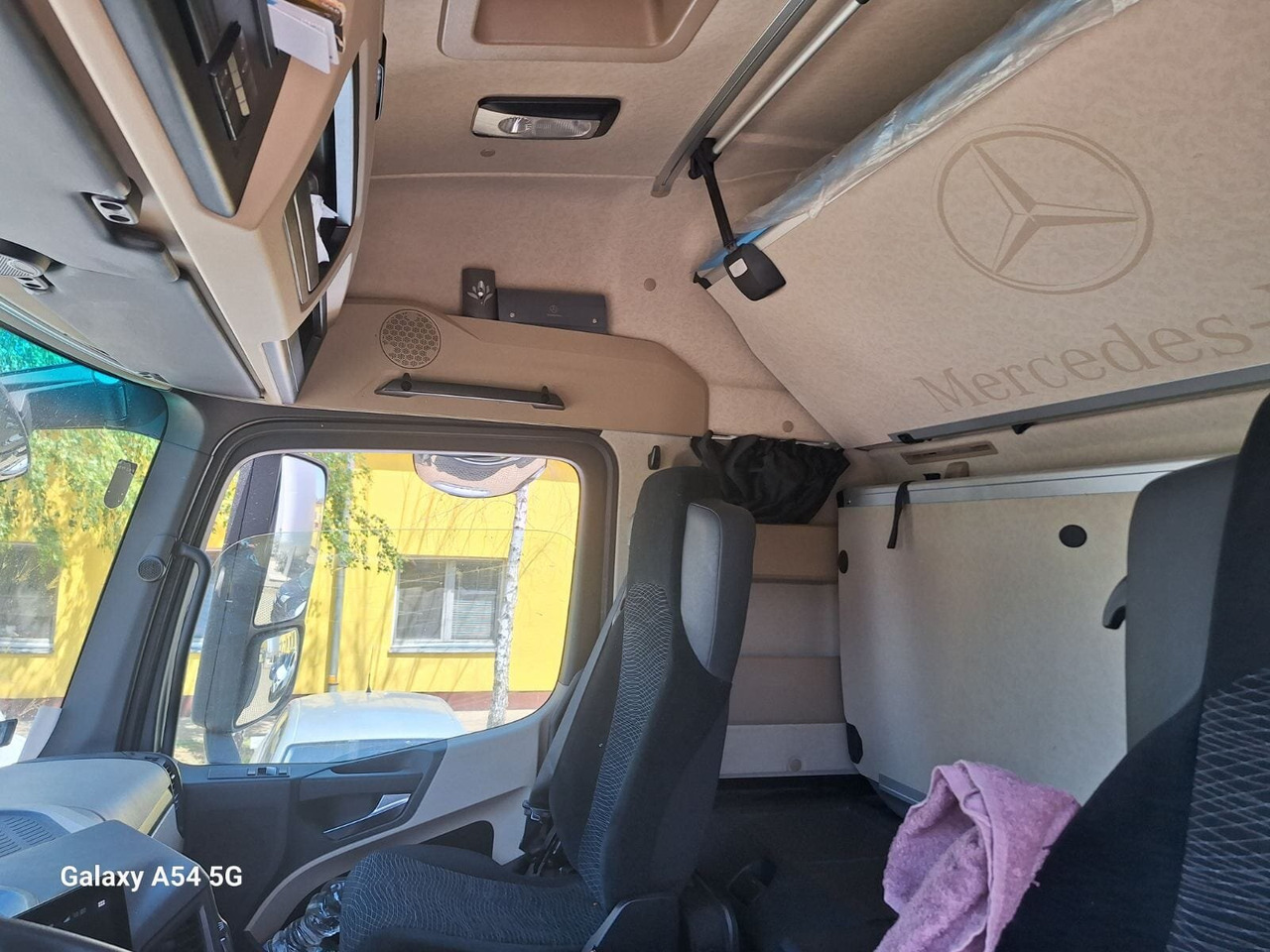 Mercedes-Benz Actros 1846 LS 4x2 Actros 1846 LS 4x2 MultimediaCockpit, StreamSpace, ADR - 牵引车:图5 Mercedes-Benz Actros 1846 LS 4x2 Actros 1846 LS 4x2 MultimediaCockpit, StreamSpace, ADR - 牵引车:图5