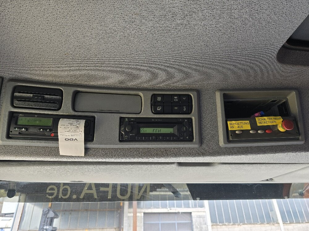 驾驶室底盘卡车 Mercedes-Benz Actros 2032 LA 4x4 Actros 2032 LA 4x4/ Rdstand 3.600 mm：图13
