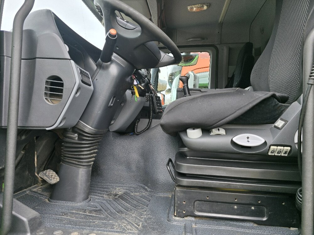 驾驶室底盘卡车 Mercedes-Benz Actros 2032 LA 4x4 Actros 2032 LA 4x4/ Rdstand 3.600 mm：图12