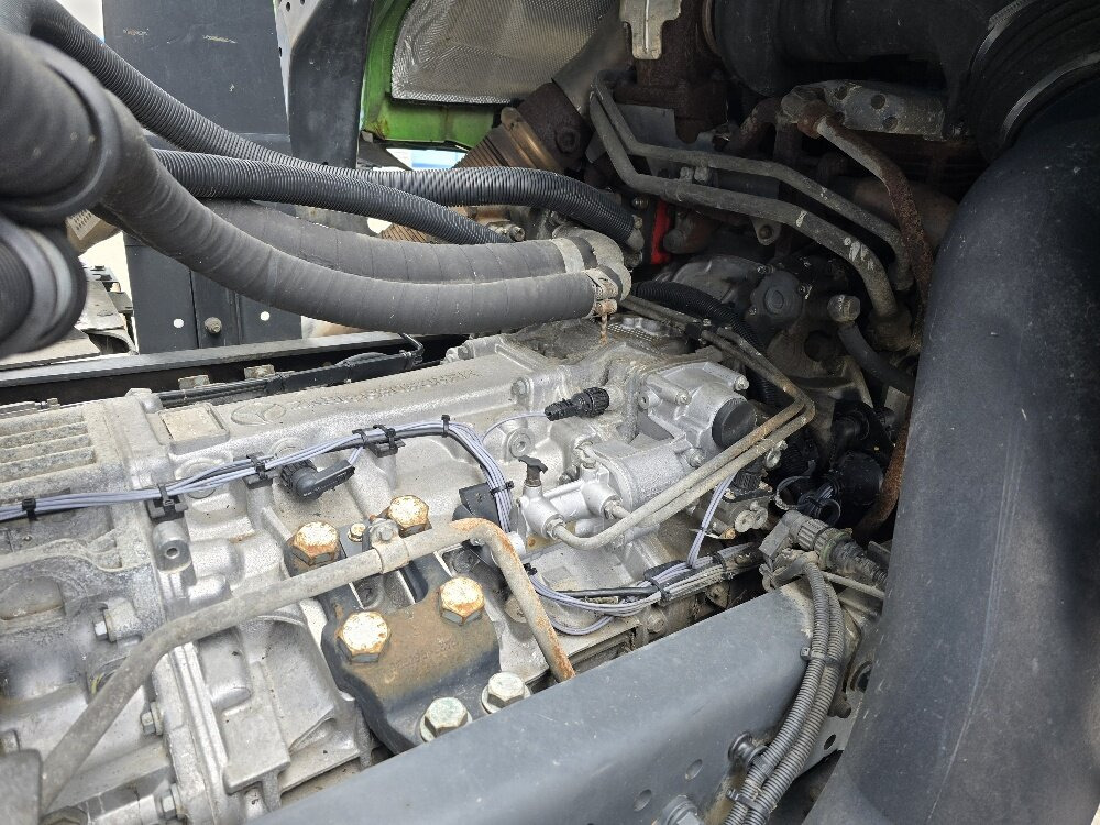 驾驶室底盘卡车 Mercedes-Benz Actros 2032 LA 4x4 Actros 2032 LA 4x4/ Rdstand 3.600 mm：图14