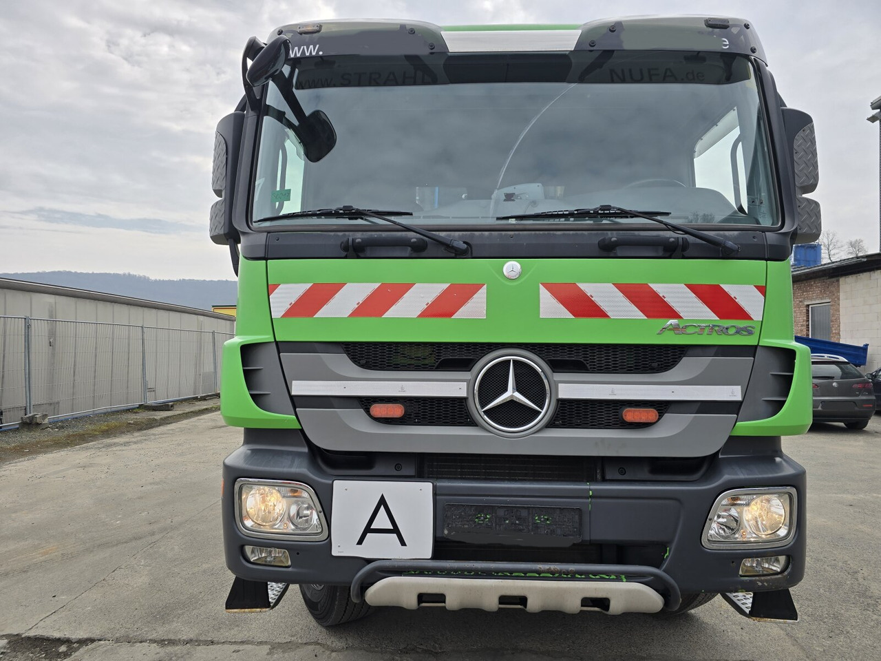 驾驶室底盘卡车 Mercedes-Benz Actros 2032 LA 4x4 Actros 2032 LA 4x4/ Rdstand 3.600 mm：图8