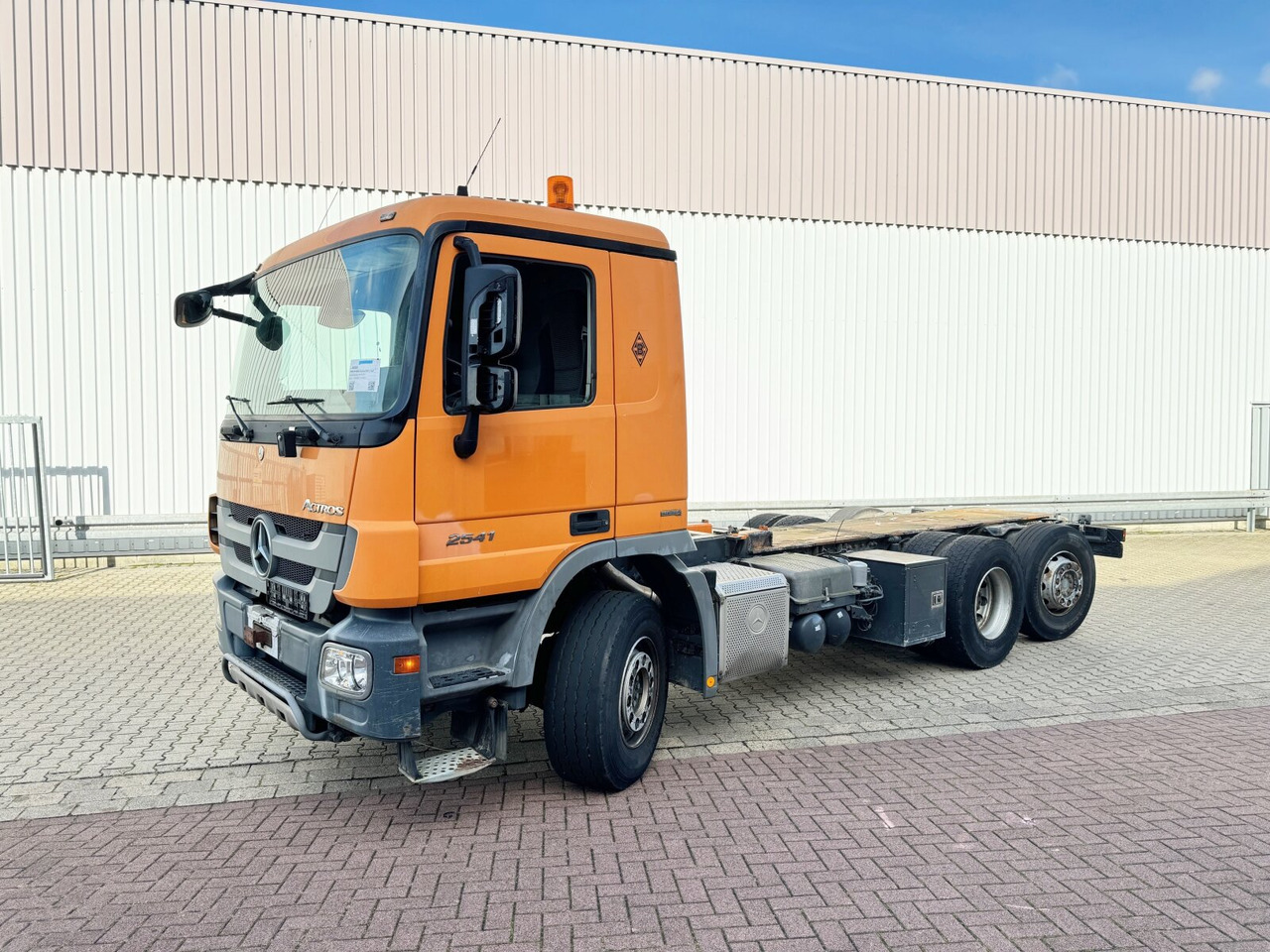 Mercedes-Benz Actros 2541 L 6x2 Actros 2541 L 6x2, Lenk-/Liftachse - 驾驶室底盘卡车:图1 Mercedes-Benz Actros 2541 L 6x2 Actros 2541 L 6x2, Lenk-/Liftachse - 驾驶室底盘卡车:图1
