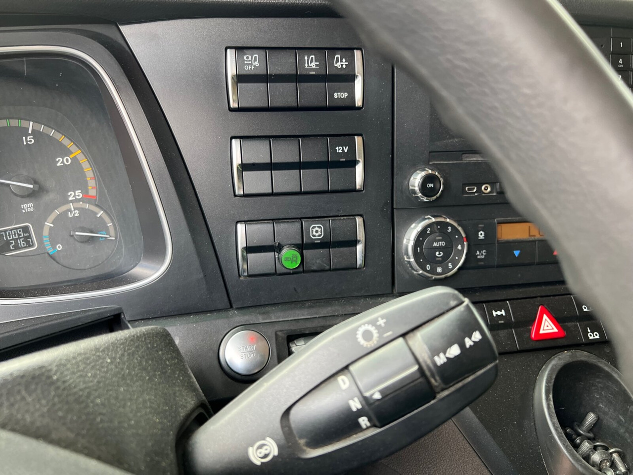 Mercedes-Benz Actros 2542/48 L/nR 6x2 Actros 2542/48 L/nR 6x2, Retarder, Standklima, StreamSpace, SoloStar - 集装箱运输车/ 可拆卸车身的卡车:图5 Mercedes-Benz Actros 2542/48 L/nR 6x2 Actros 2542/48 L/nR 6x2, Retarder, Standklima, StreamSpace, SoloStar - 集装箱运输车/ 可拆卸车身的卡车:图5