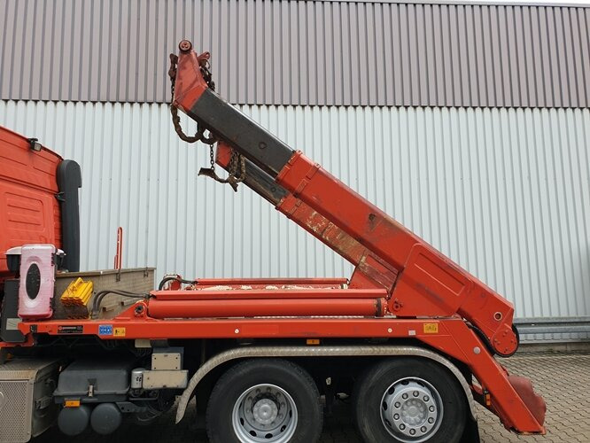 Mercedes-Benz Actros 2544 L 6x2 Actros 2544 L 6x2, ADR, Retarder, Lenkachse - 箕斗装载车:图5 Mercedes-Benz Actros 2544 L 6x2 Actros 2544 L 6x2, ADR, Retarder, Lenkachse - 箕斗装载车:图5