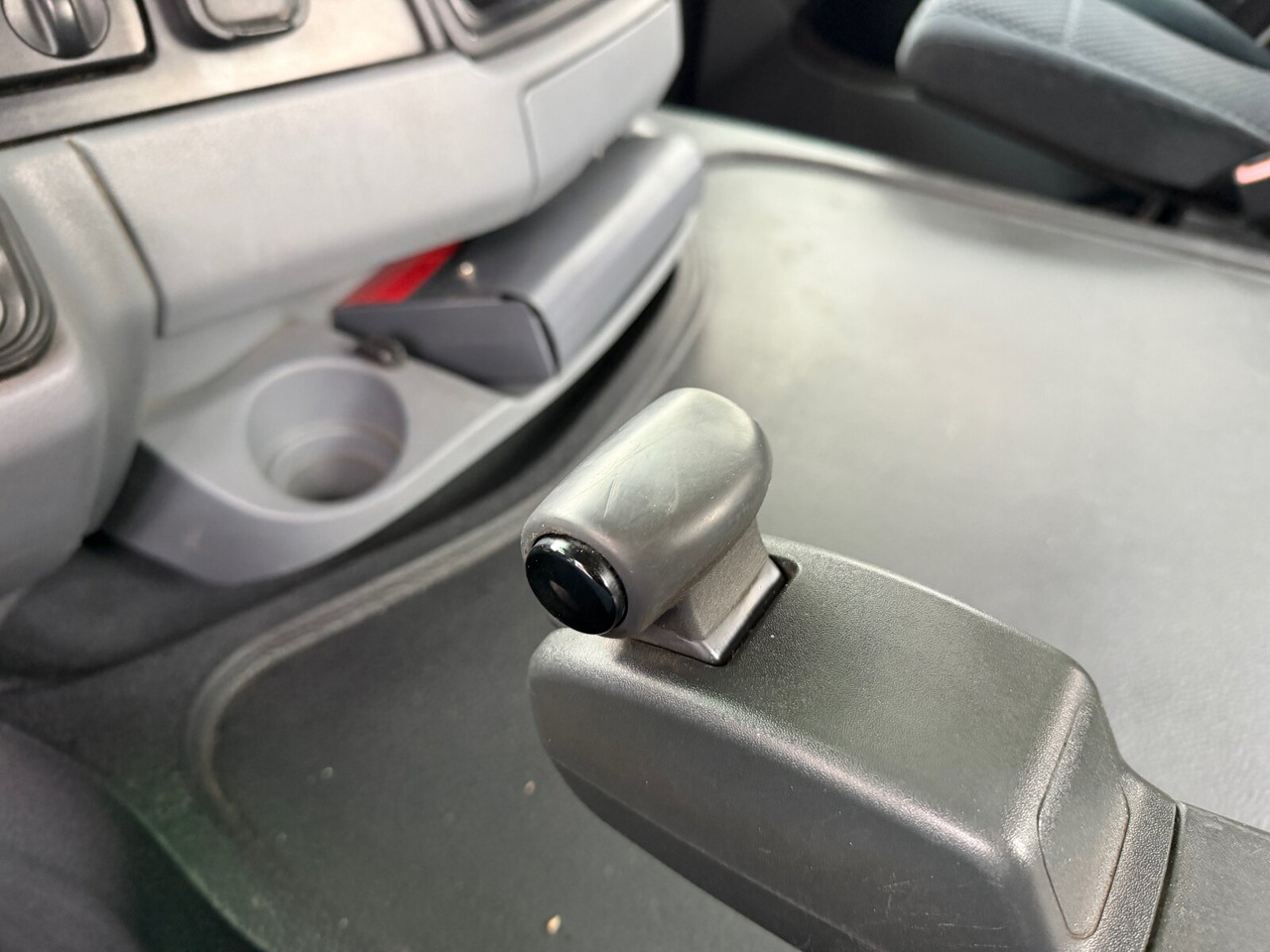 Mercedes-Benz Actros 2641 6x4 Actros 2641 6x4 - 吊钩升降车:图4 Mercedes-Benz Actros 2641 6x4 Actros 2641 6x4 - 吊钩升降车:图4