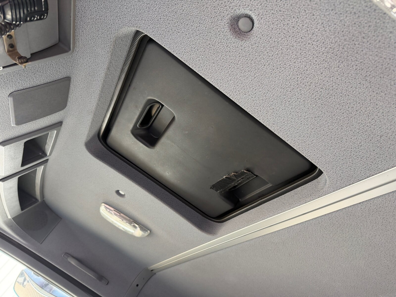 Mercedes-Benz Actros 2644 L 6x4 Actros 2644 L 6x4 - 驾驶室底盘卡车:图3 Mercedes-Benz Actros 2644 L 6x4 Actros 2644 L 6x4 - 驾驶室底盘卡车:图3