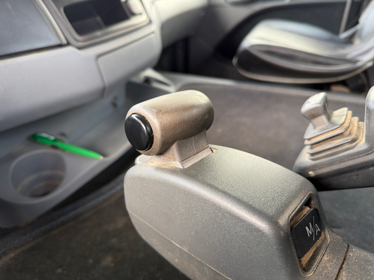 Mercedes-Benz Actros 2644 L 6x4 Actros 2644 L 6x4 - 吊钩升降车:图2 Mercedes-Benz Actros 2644 L 6x4 Actros 2644 L 6x4 - 吊钩升降车:图2