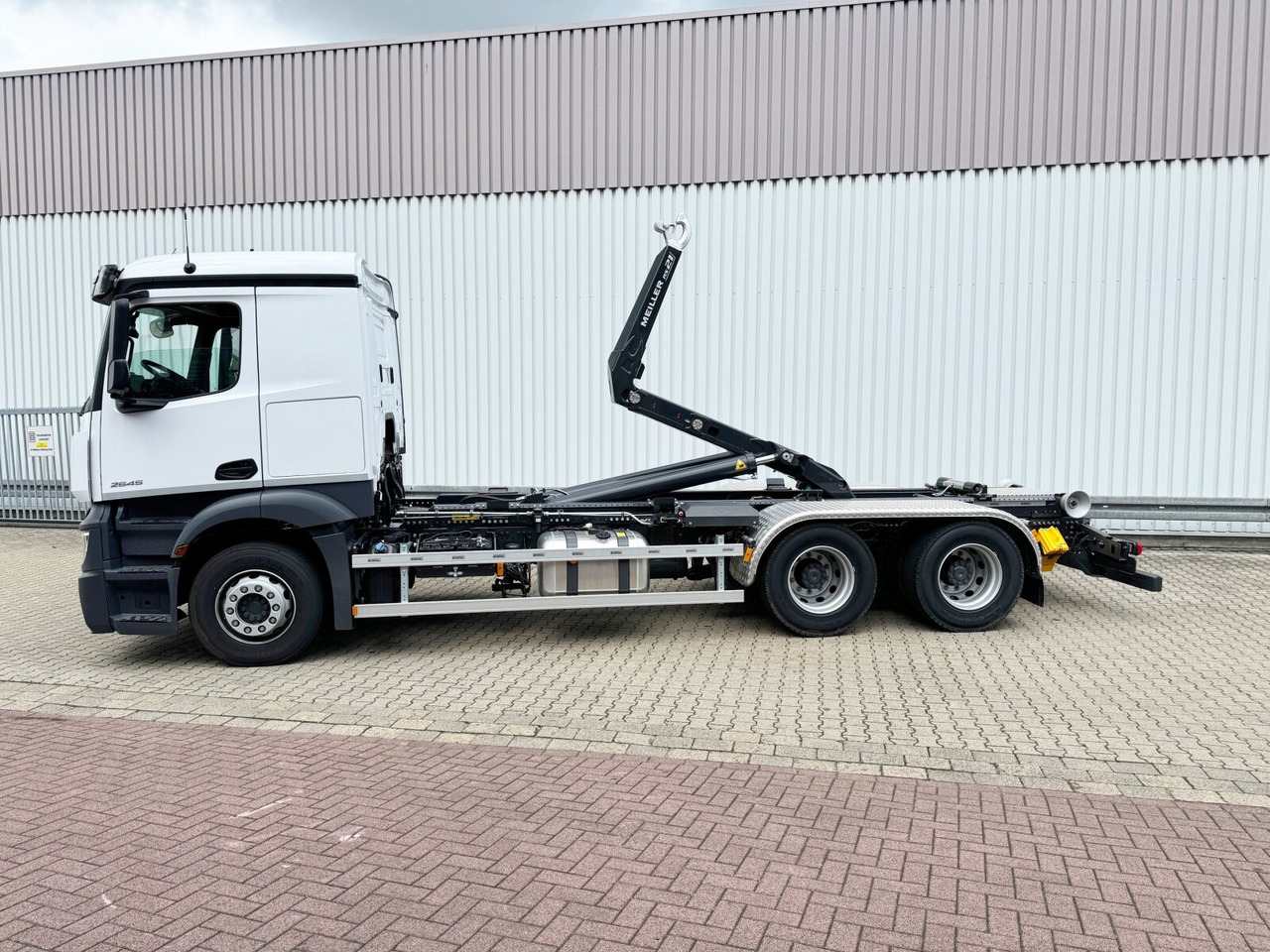 新的 吊钩升降车 Mercedes-Benz Actros 2645 L 6x4 Actros 2645 L 6x4, MultimediaCockpit, Motorabtrieb, Funk：图12