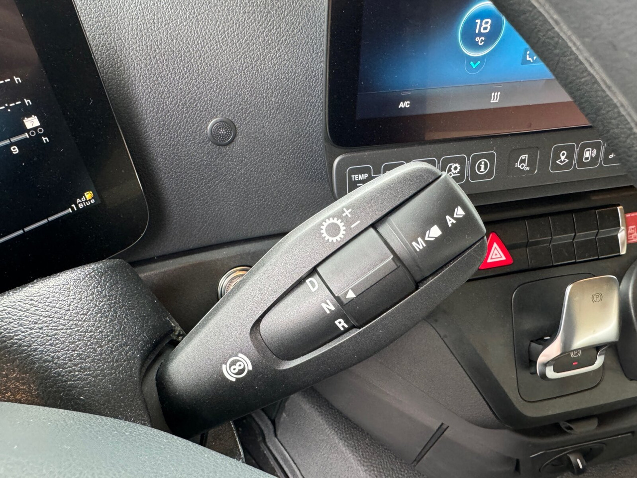 新的 吊钩升降车 Mercedes-Benz Actros 2645 L 6x4 Actros 2645 L 6x4, MultimediaCockpit, Motorabtrieb, Funk：图6