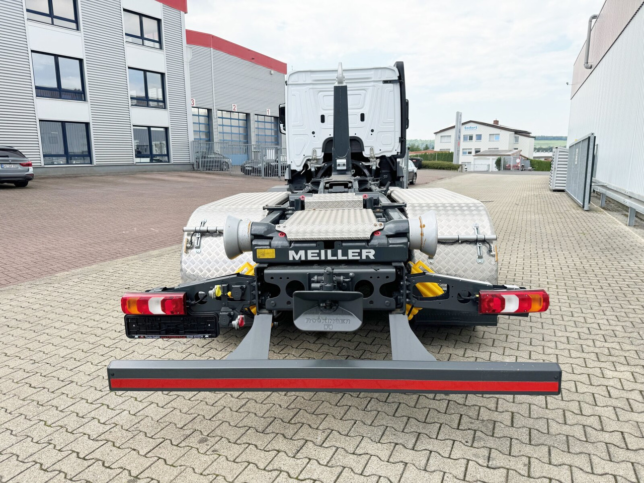 新的 吊钩升降车 Mercedes-Benz Actros 2645 L 6x4 Actros 2645 L 6x4, MultimediaCockpit, Motorabtrieb, Funk：图10