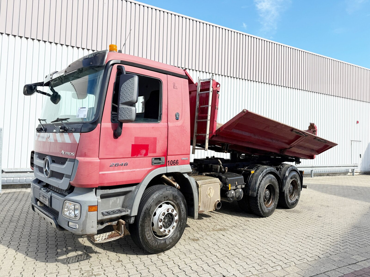Mercedes-Benz Actros 2646 K 6x4 Actros 2646 K 6x4, Retarder, Bordmatik - 翻斗车:图1 Mercedes-Benz Actros 2646 K 6x4 Actros 2646 K 6x4, Retarder, Bordmatik - 翻斗车:图1