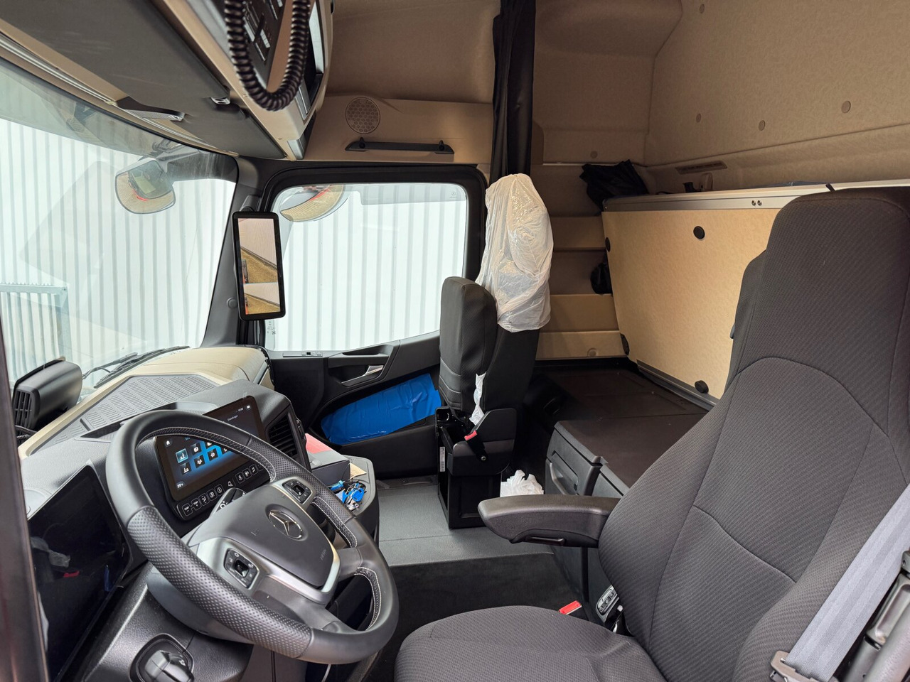 Mercedes-Benz Actros 2648 LS 6x2 Actros 2648 LS 6x2, Retarder, Liftachse, MirrorCam, StreamSpace, Navi, LED - 牵引车:图3 Mercedes-Benz Actros 2648 LS 6x2 Actros 2648 LS 6x2, Retarder, Liftachse, MirrorCam, StreamSpace, Navi, LED - 牵引车:图3