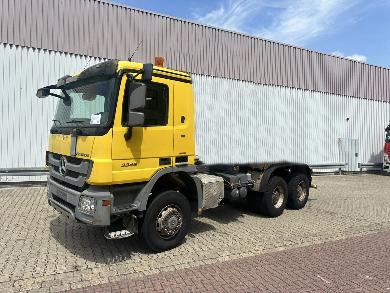 Mercedes-Benz Actros 3348 AK 6x6 Actros 3348 AK 6x6 - 驾驶室底盘卡车:图1 Mercedes-Benz Actros 3348 AK 6x6 Actros 3348 AK 6x6 - 驾驶室底盘卡车:图1