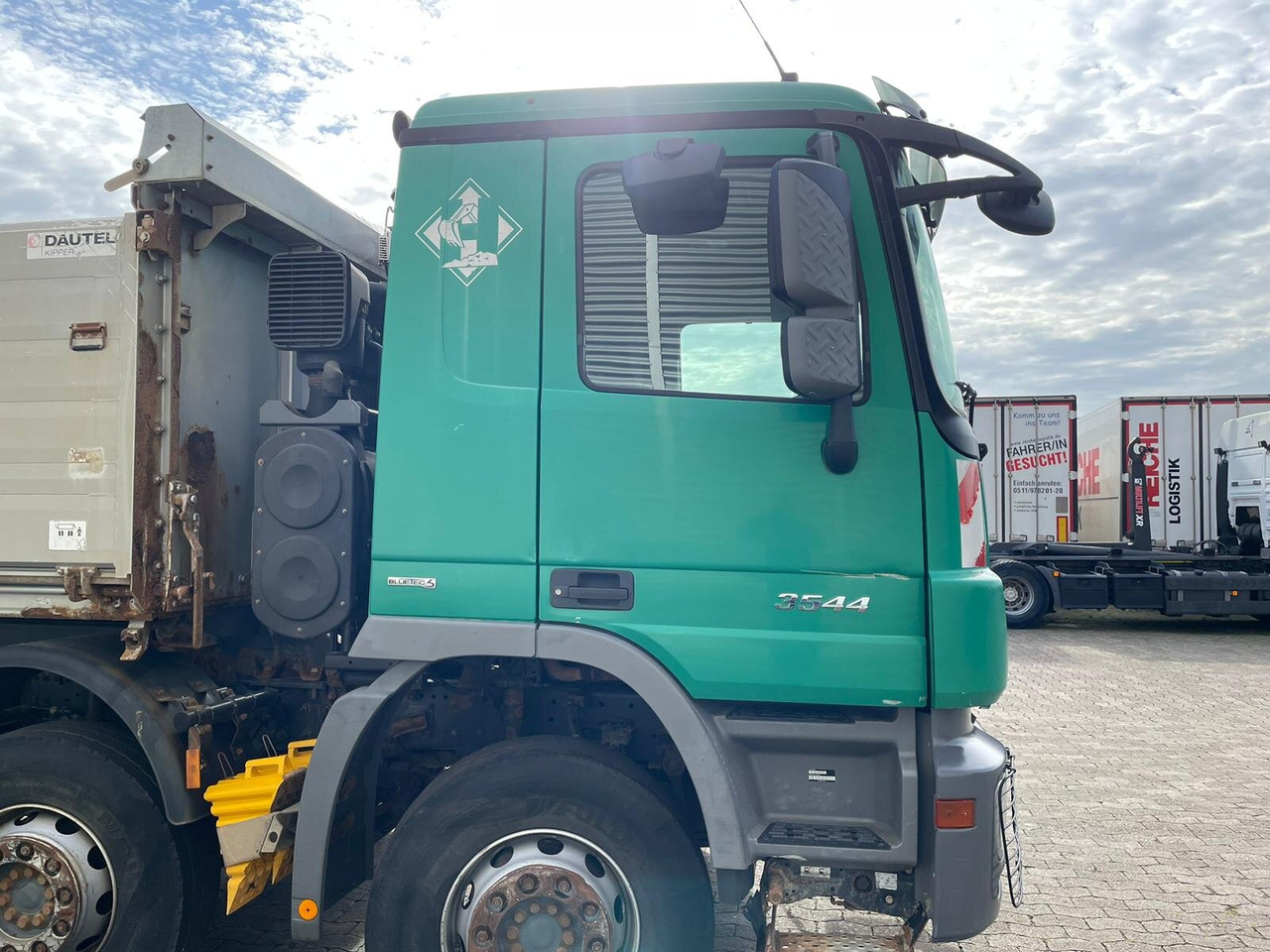 Mercedes-Benz Actros MP III 3544/8x4/4 Actros MP III 3544/8x4/4, 3 Pedale - 翻斗车:图2 Mercedes-Benz Actros MP III 3544/8x4/4 Actros MP III 3544/8x4/4, 3 Pedale - 翻斗车:图2