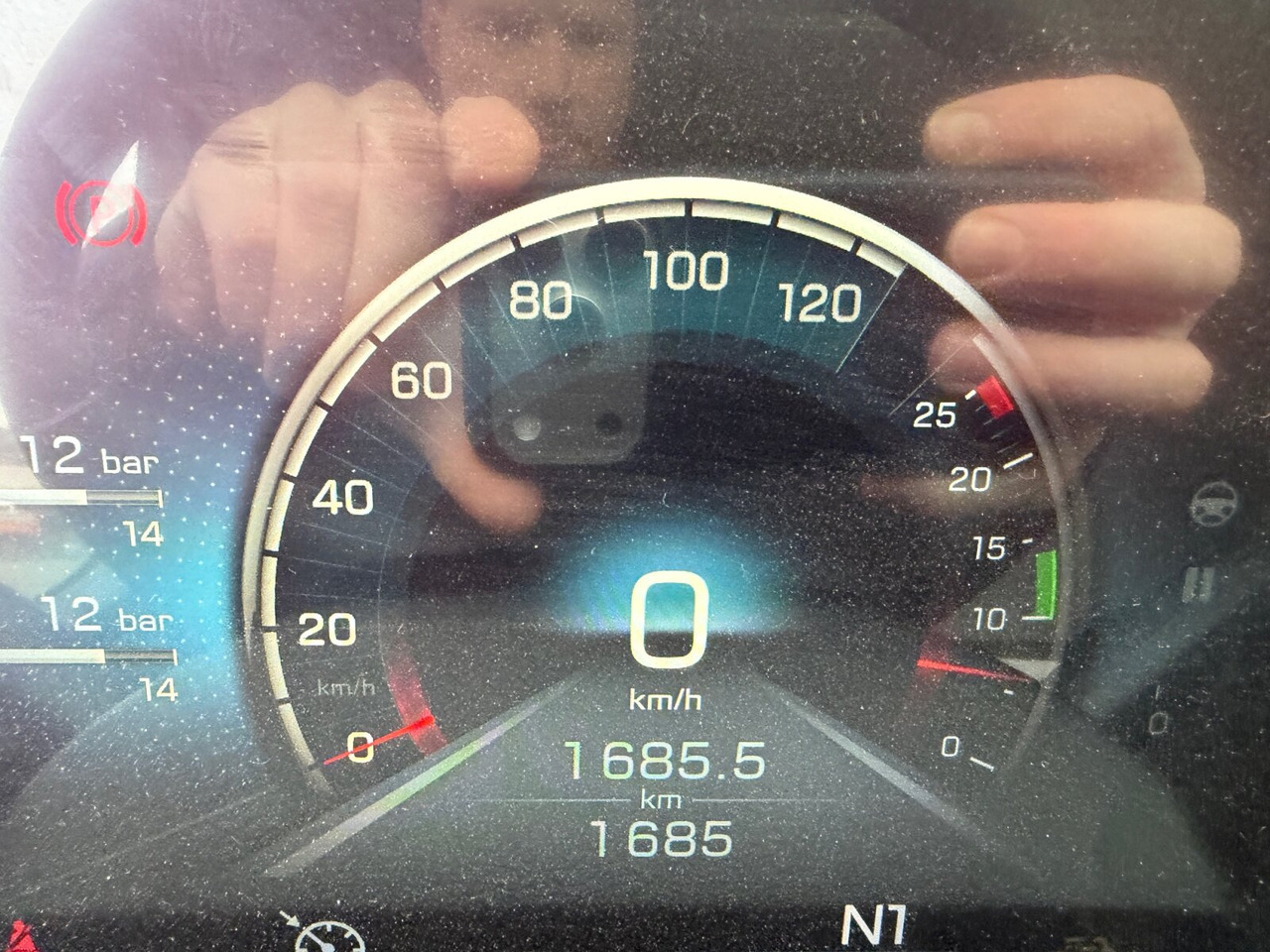 Mercedes-Benz Arocs 1840 K 4x2 Arocs 1840 K 4x2, MultimediaCockpit, 2x Nebenantrieb, NMV & Motorabtrieb - 牵引车:图4 Mercedes-Benz Arocs 1840 K 4x2 Arocs 1840 K 4x2, MultimediaCockpit, 2x Nebenantrieb, NMV & Motorabtrieb - 牵引车:图4