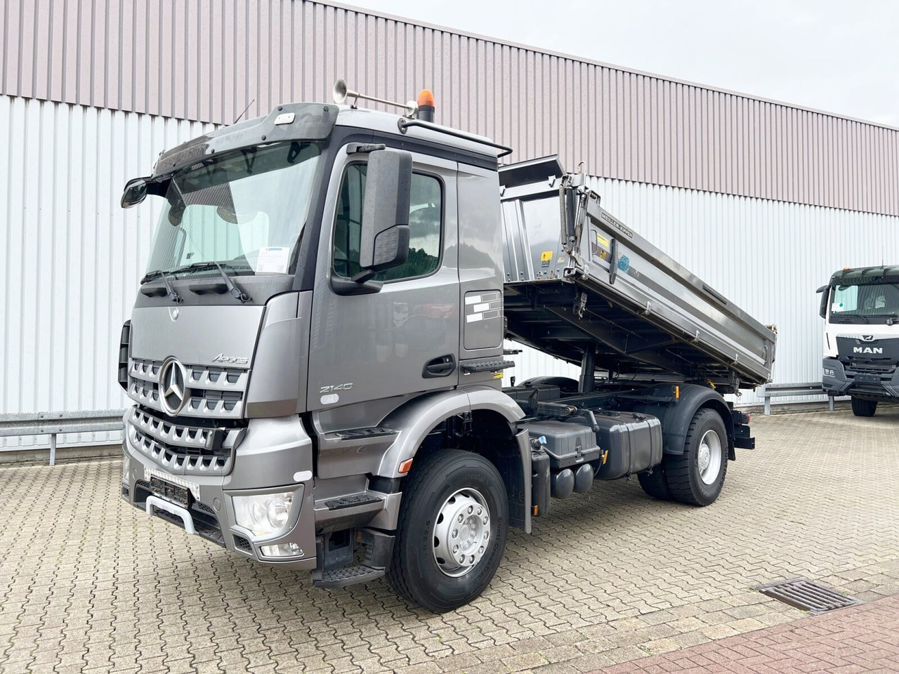 Mercedes-Benz Arocs 1840 K 4x2 Arocs 1840 K 4x2 - 翻斗车:图1 Mercedes-Benz Arocs 1840 K 4x2 Arocs 1840 K 4x2 - 翻斗车:图1